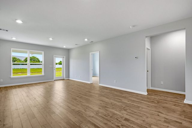120 Buckingham Dr, Conway, SC 29526