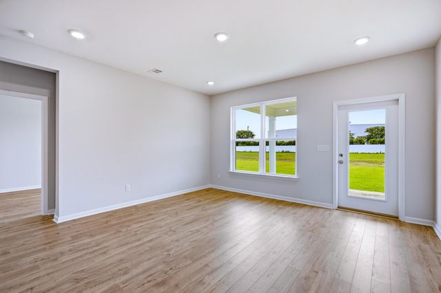 120 Buckingham Dr, Conway, SC 29526