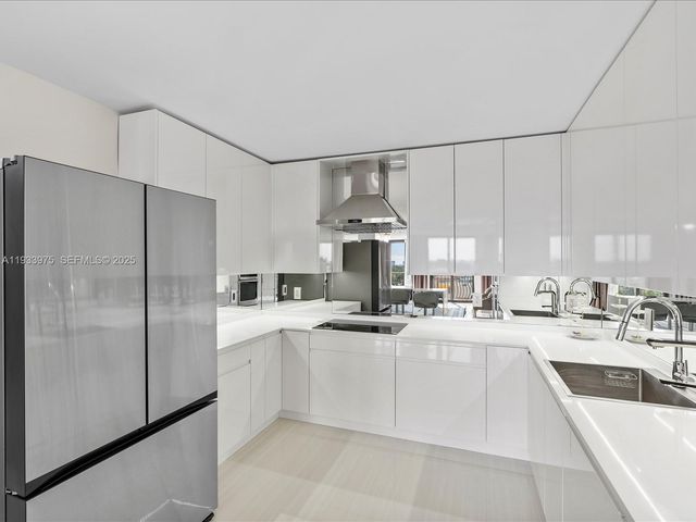 8877 Collins Ave 704, Surfside, FL 33154