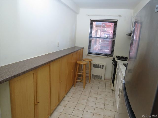 147-14 84th Road 2A, Briarwood, NY 11435