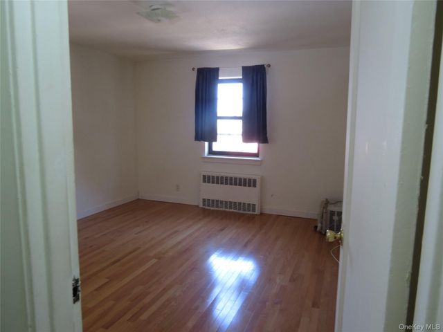 147-14 84th Road 2A, Briarwood, NY 11435