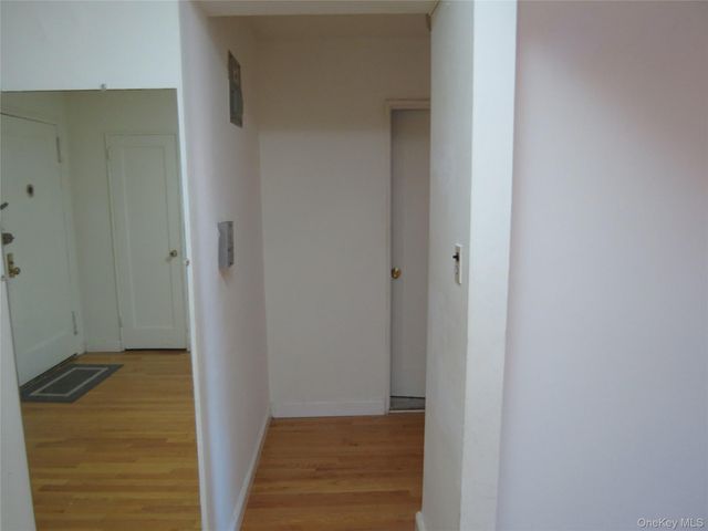 147-14 84th Road 2A, Briarwood, NY 11435