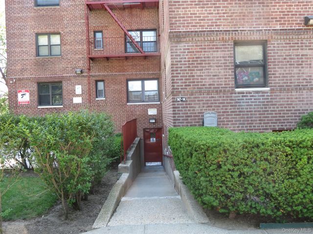 147-14 84th Road 2A, Briarwood, NY 11435