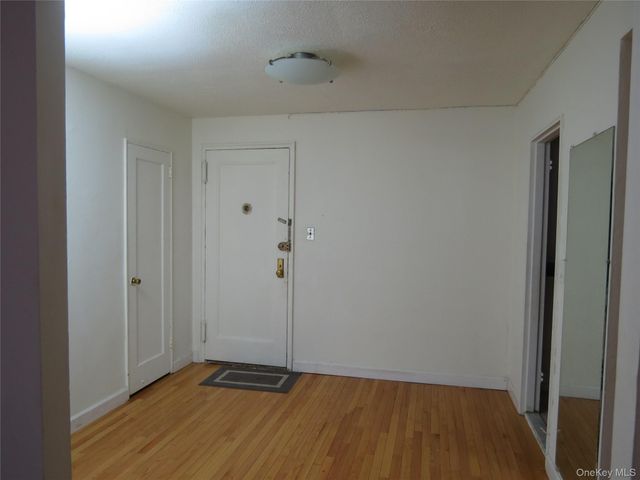 147-14 84th Road 2A, Briarwood, NY 11435
