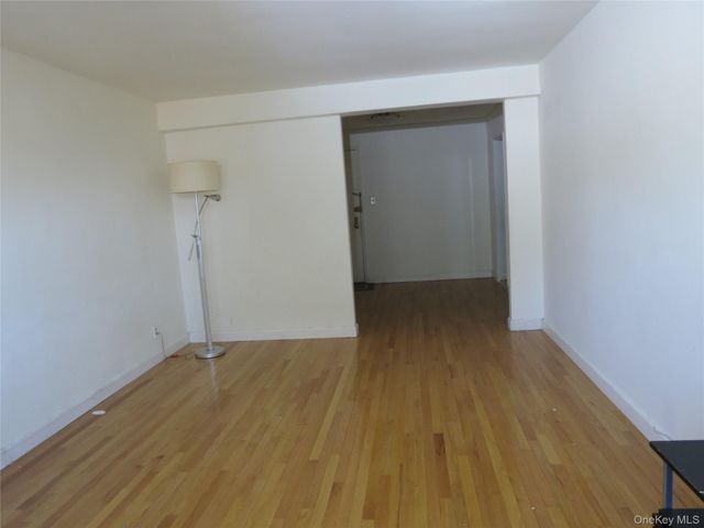 147-14 84th Road 2A, Briarwood, NY 11435