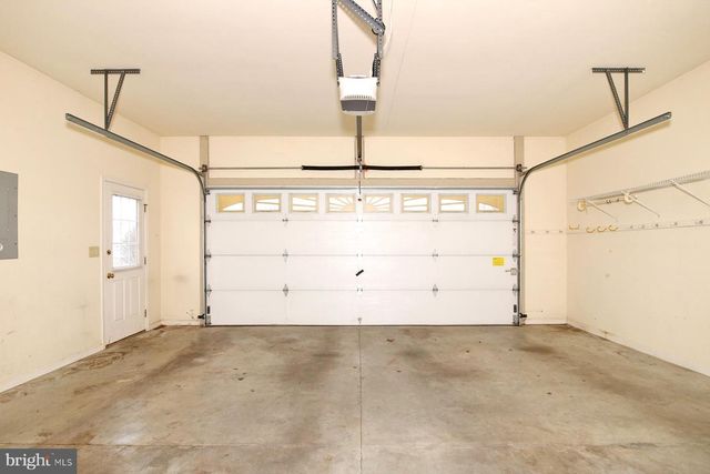 5 PRIMROSE XING, Myerstown, PA 17067