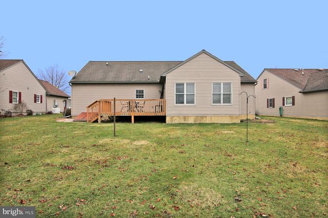 5 PRIMROSE XING, Myerstown, PA 17067