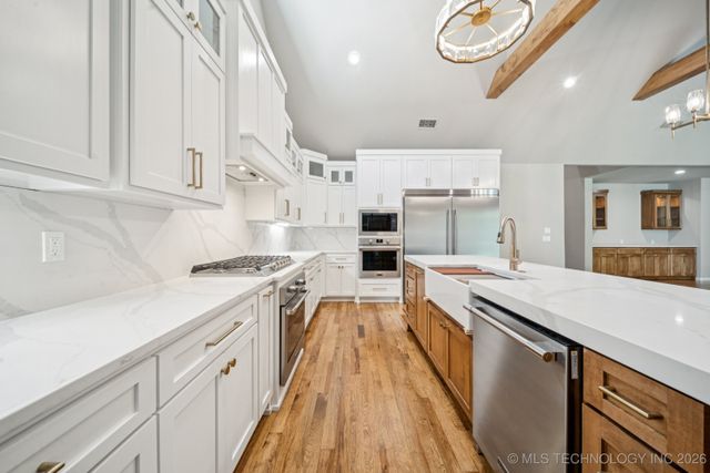 682 W 113th Court S, Jenks, OK 74037