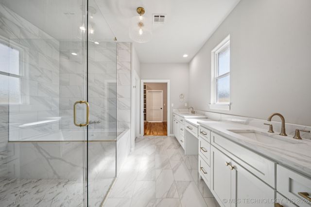 682 W 113th Court S, Jenks, OK 74037