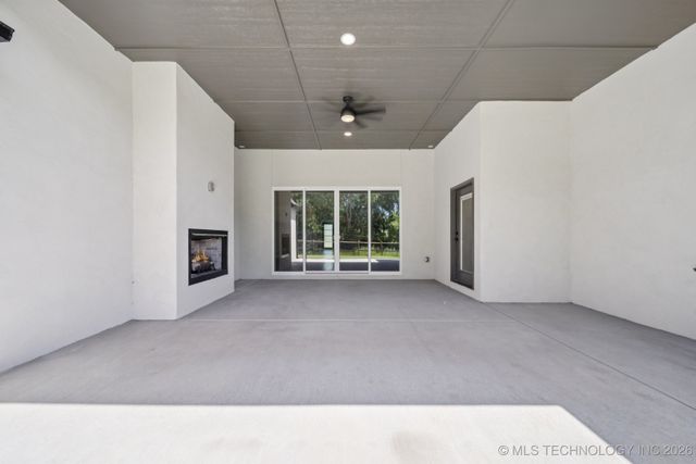 682 W 113th Court S, Jenks, OK 74037