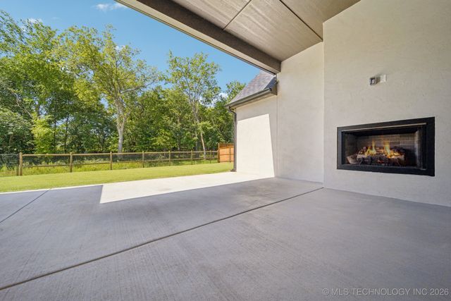 682 W 113th Court S, Jenks, OK 74037