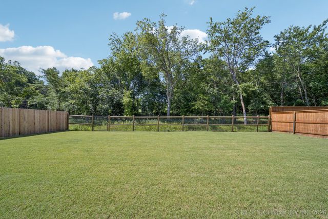 682 W 113th Court S, Jenks, OK 74037