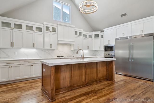 682 W 113th Court S, Jenks, OK 74037