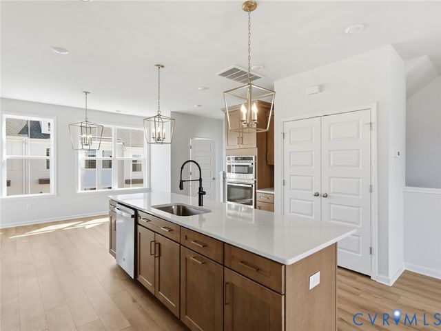13901 Riverlight Dr, Midlothian, VA 23114