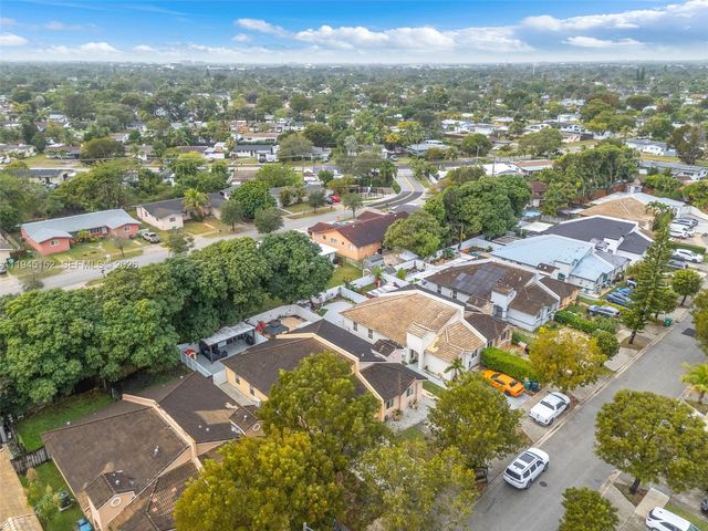 20512 SW 93rd Ave, Cutler Bay, FL 33189