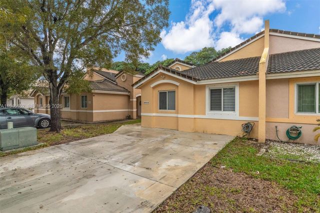 20512 SW 93rd Ave, Cutler Bay, FL 33189