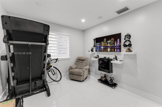 20512 SW 93rd Ave, Cutler Bay, FL 33189