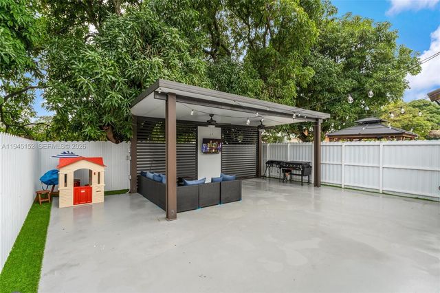 20512 SW 93rd Ave, Cutler Bay, FL 33189