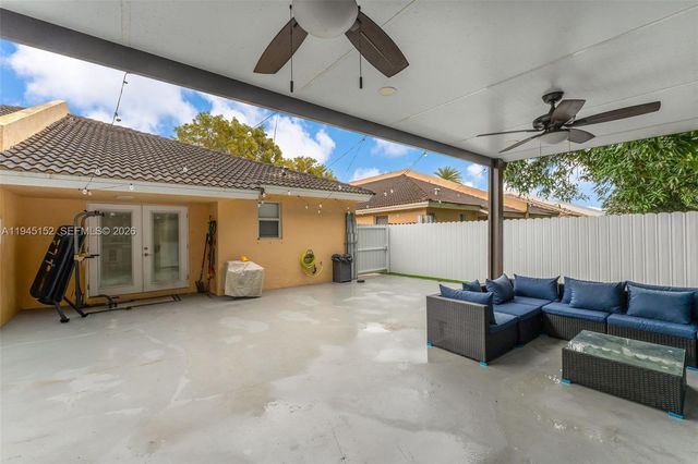 20512 SW 93rd Ave, Cutler Bay, FL 33189