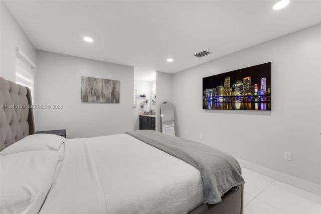 20512 SW 93rd Ave, Cutler Bay, FL 33189