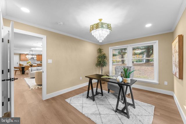 10333 HICKORY FOREST DR, Oakton, VA 22124