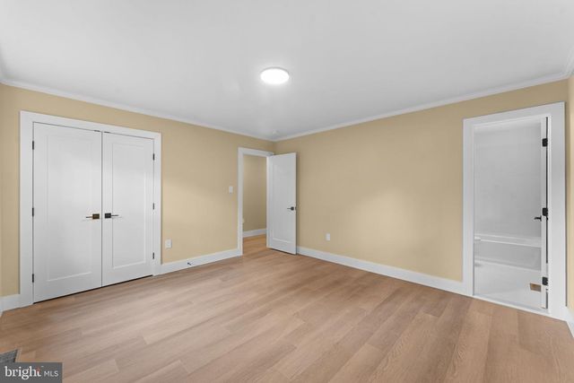 10333 HICKORY FOREST DR, Oakton, VA 22124