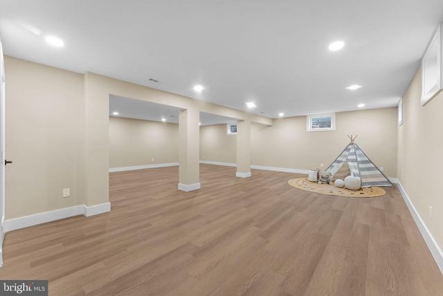 10333 HICKORY FOREST DR, Oakton, VA 22124