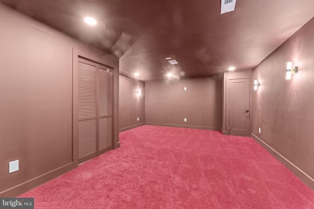 10333 HICKORY FOREST DR, Oakton, VA 22124