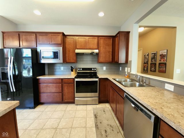 5108 Silverbell Drive, Plainfield, IN 46168