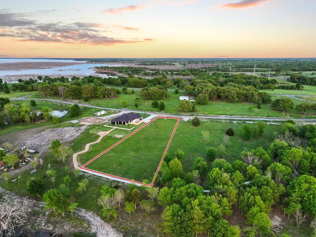 345 Shoreline Drive, Dodd City, TX 75438