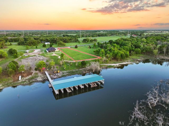 345 Shoreline Drive, Dodd City, TX 75438