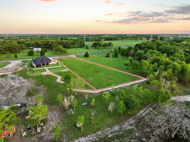 345 Shoreline Drive, Dodd City, TX 75438