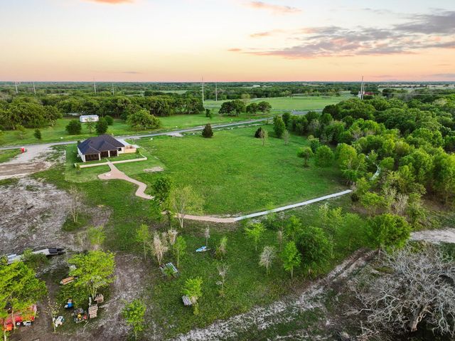 345 Shoreline Drive, Dodd City, TX 75438