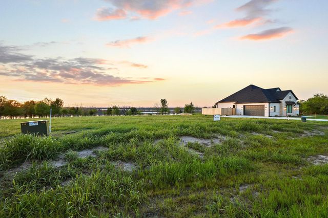345 Shoreline Drive, Dodd City, TX 75438