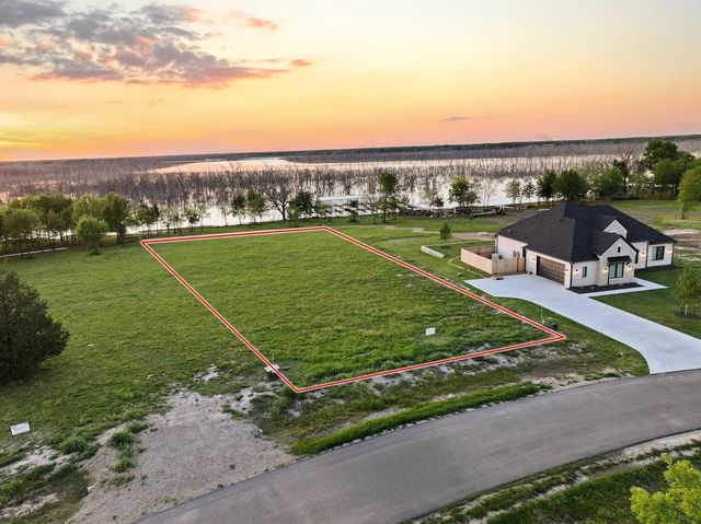 345 Shoreline Drive, Dodd City, TX 75438