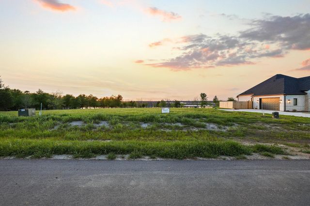 345 Shoreline Drive, Dodd City, TX 75438
