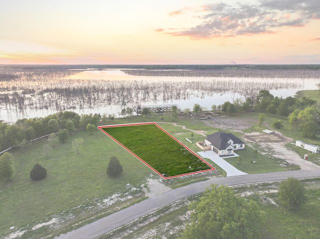 345 Shoreline Drive, Dodd City, TX 75438