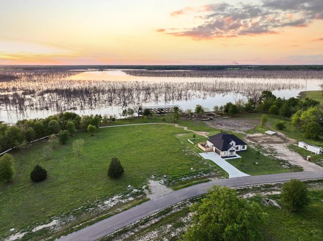345 Shoreline Drive, Dodd City, TX 75438