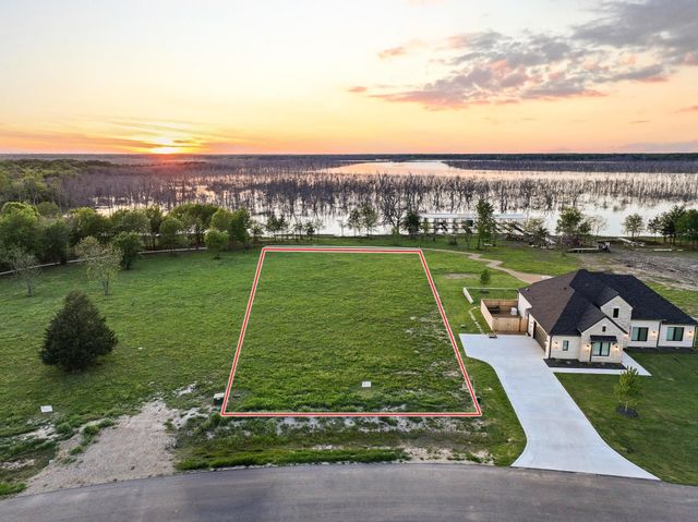 345 Shoreline Drive, Dodd City, TX 75438