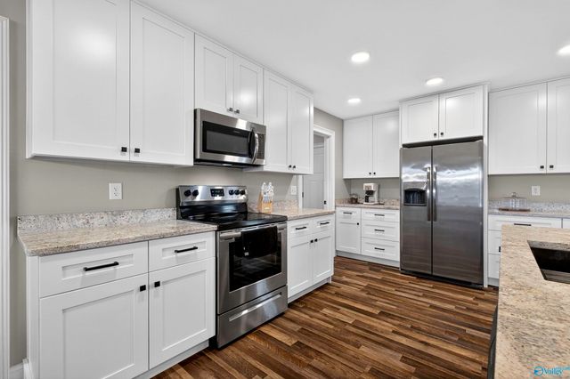 686 County Road 580, Centre, AL 35960