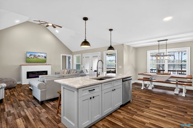 686 County Road 580, Centre, AL 35960