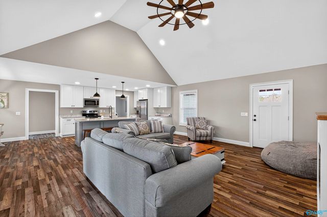 686 County Road 580, Centre, AL 35960