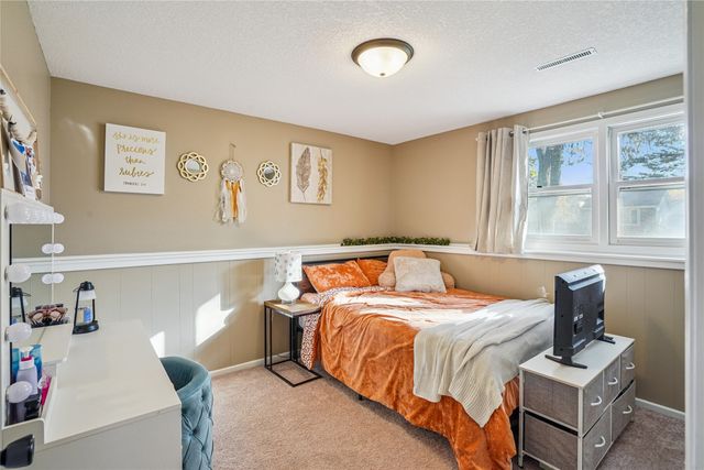 1227 Sunset Street, Polk City, IA 50226