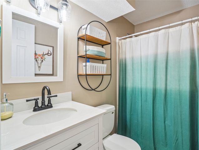 1227 Sunset Street, Polk City, IA 50226