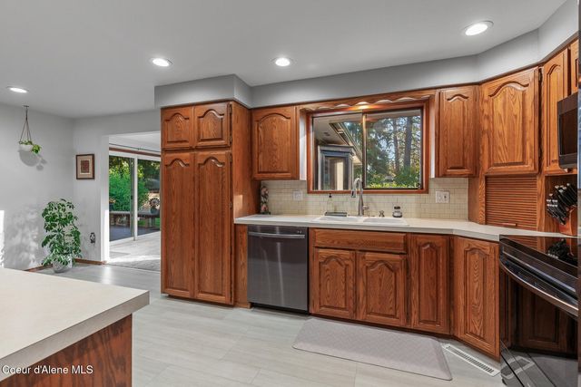 3307 W PINE HILL DR, Coeur D'alene, ID 83815