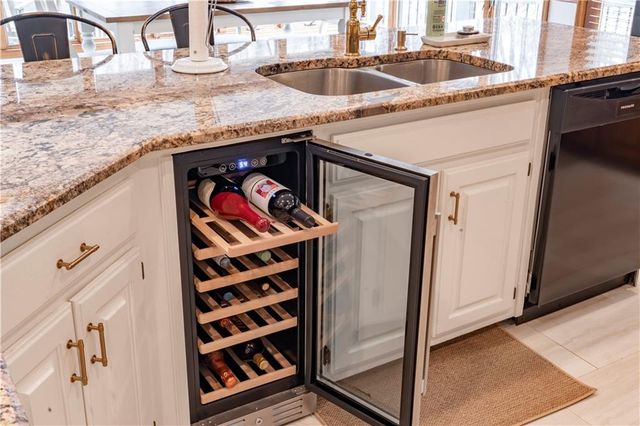 2175 River Cliff Drive, Roswell, GA 30076