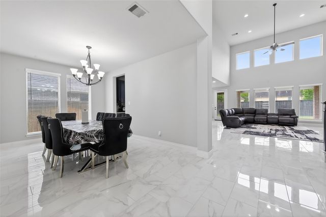 1806 Hackberry Heights Drive, Richmond, TX 77406