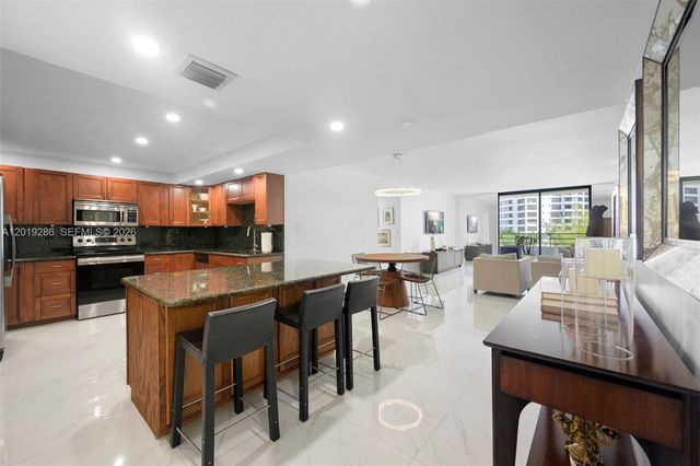 500 Three Islands Blvd 206, Hallandale Beach, FL 33009