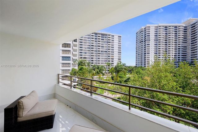 500 Three Islands Blvd 206, Hallandale Beach, FL 33009