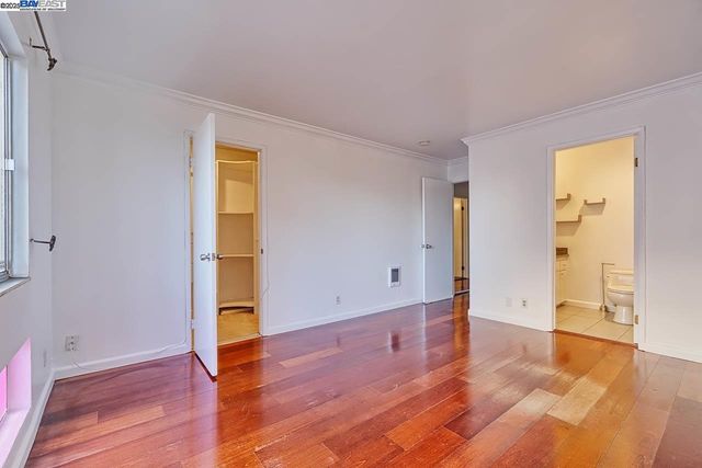 151 Lakeside Dr 213, Oakland, CA 94612